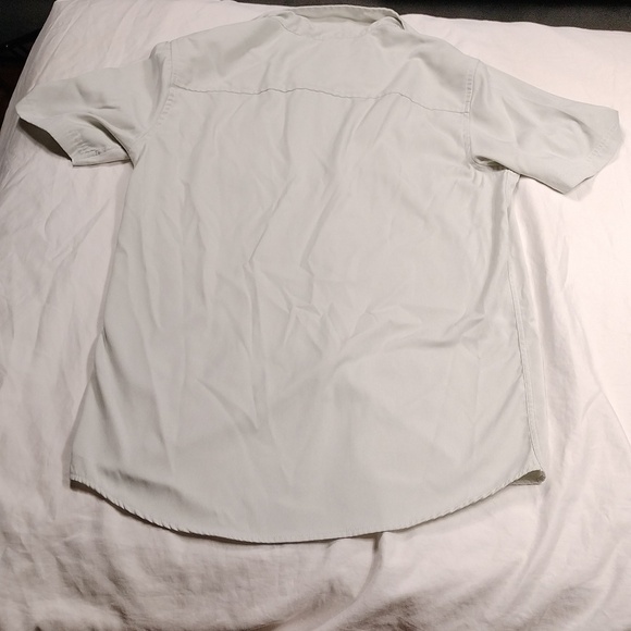 Mountain and Isles men's short sleeve button down shirt size small - Picture 9 of 11